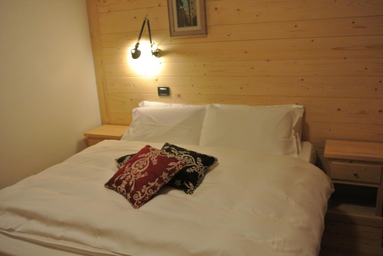 Standard Double or Twin Room,1465684759:JPEG