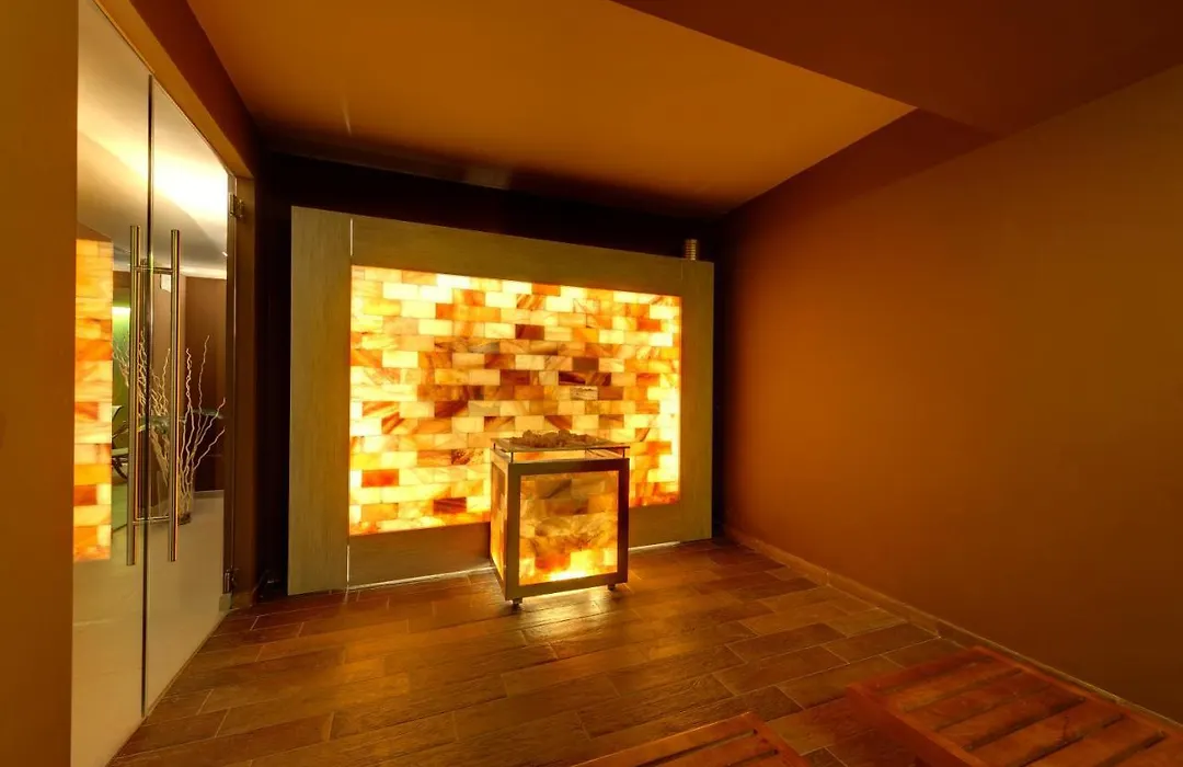 Chalet Du Lys Hotel & Spa-1