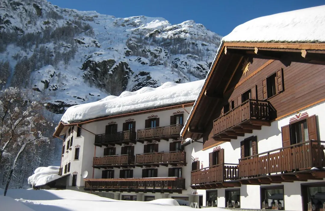 Hotel Jolanda Sport-1