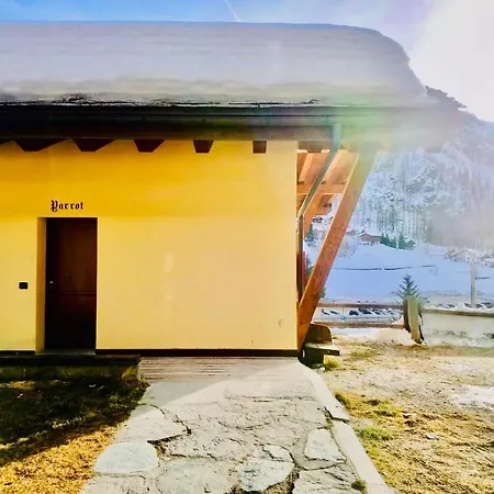 Chalet Du Lys Hotel & Spa-3